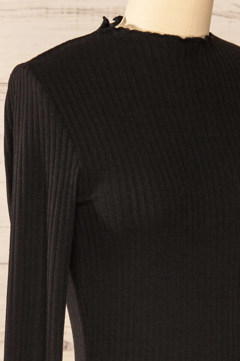 Faaset Black | Ribbed Top w/ Stand Collar