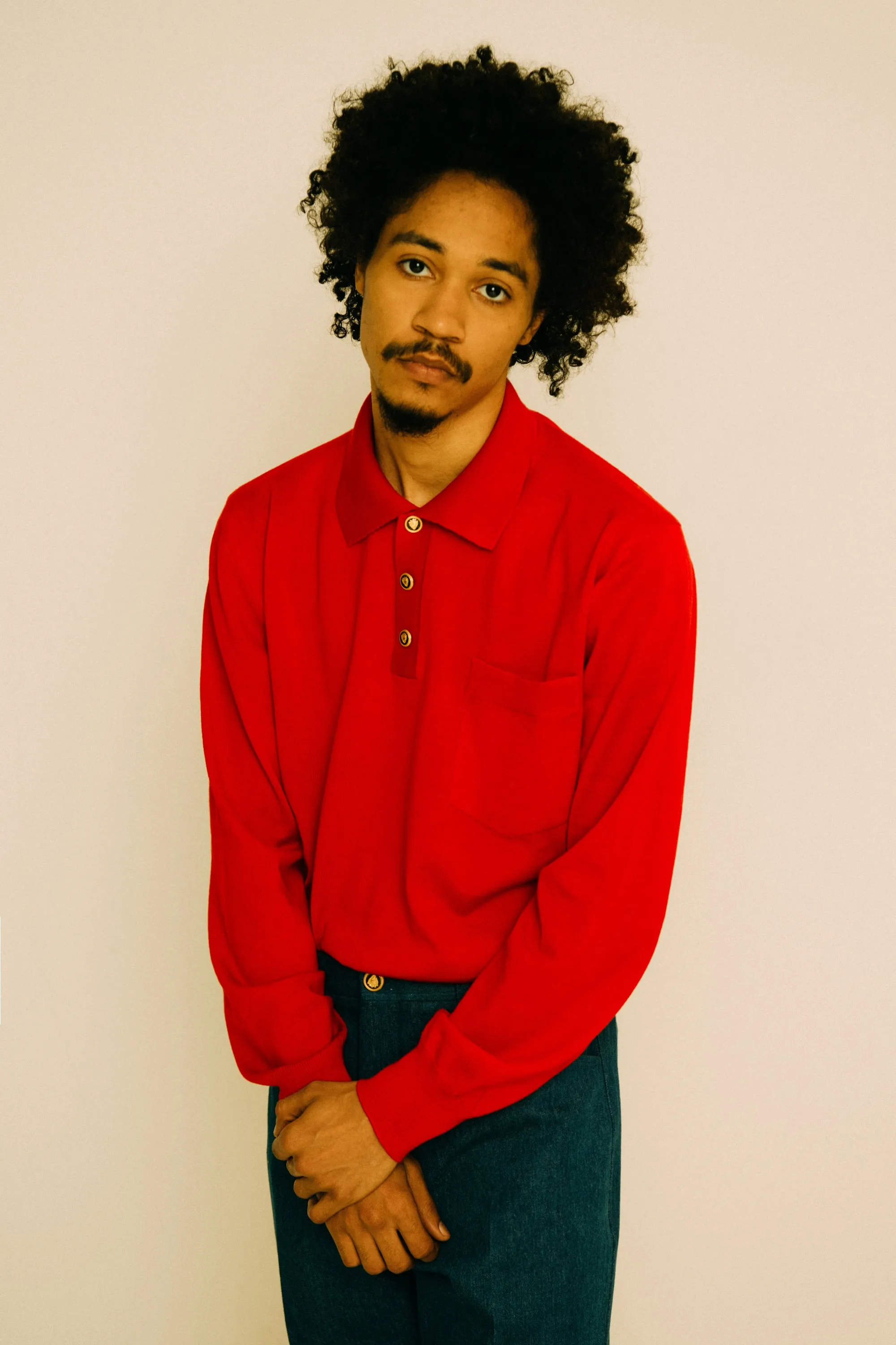 RED POLO SWEATER W. GOLD BUTTONS
