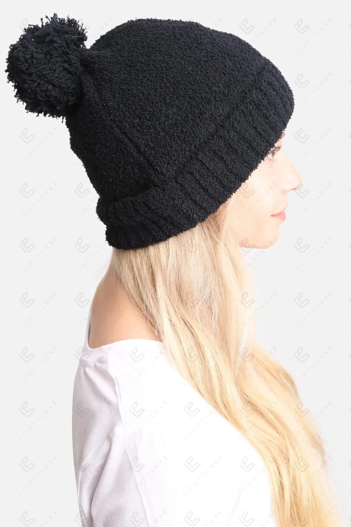 Solid Beanie W/Pom