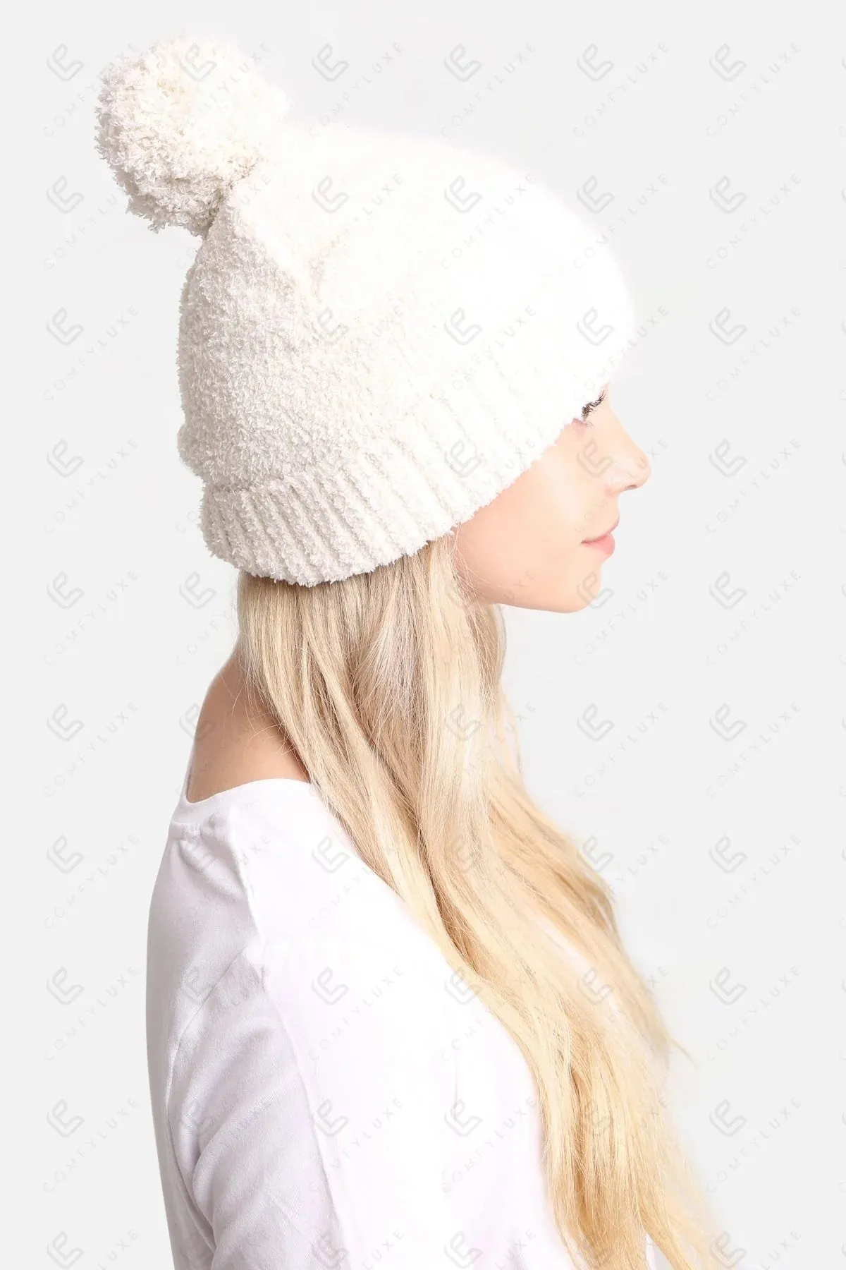 Solid Beanie W/Pom