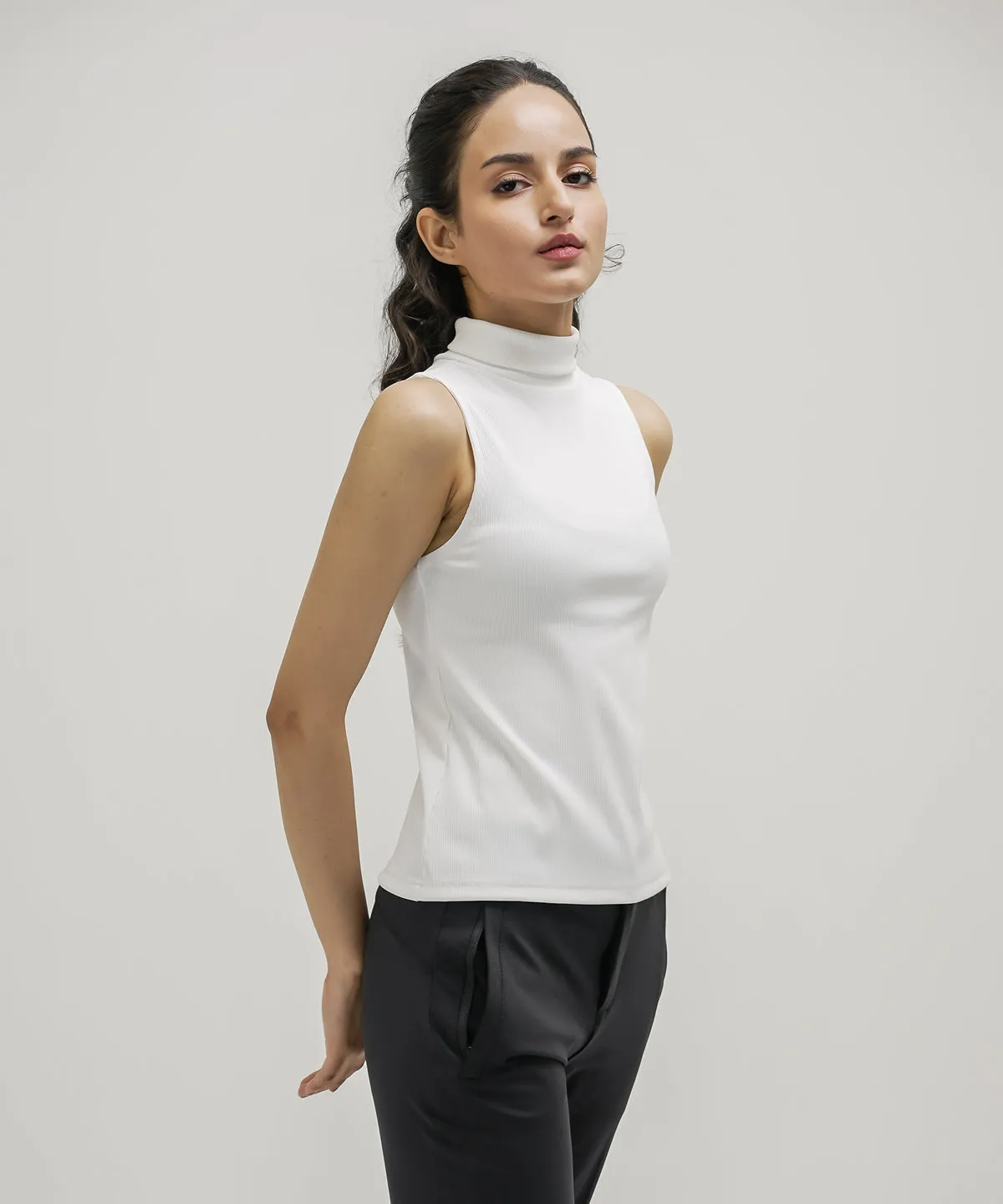 Women's Sleeveless Rib Turtleneck