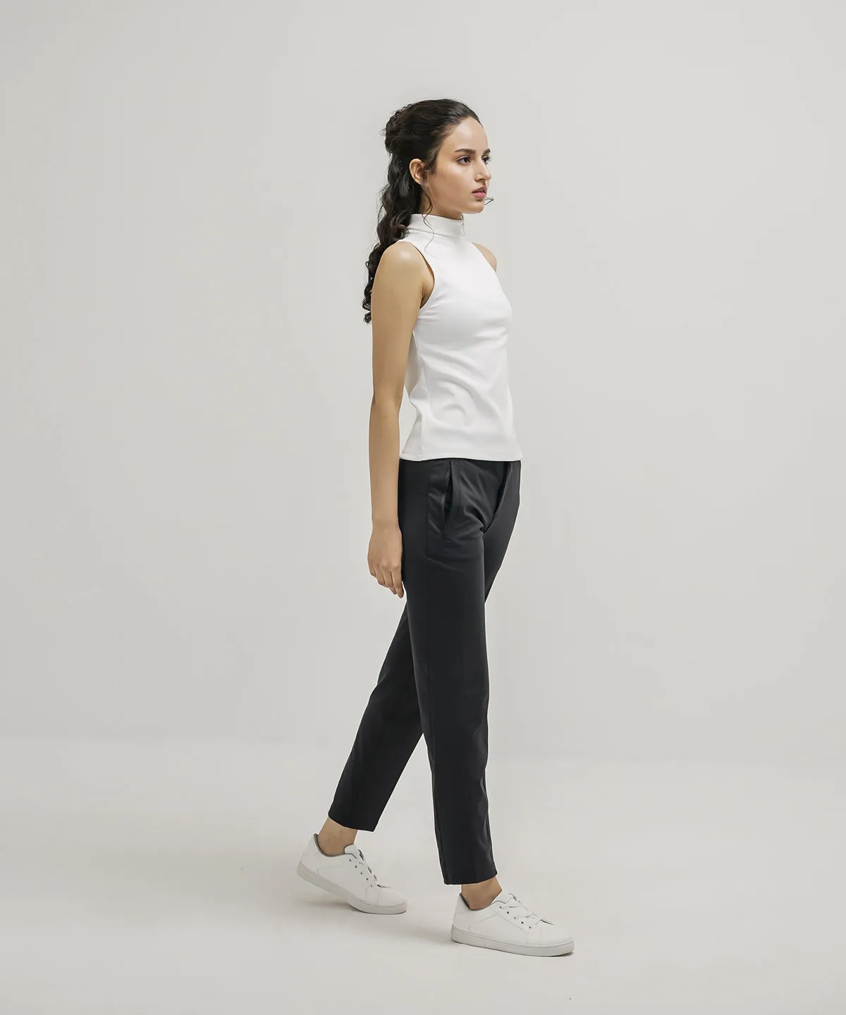 Women's Sleeveless Rib Turtleneck